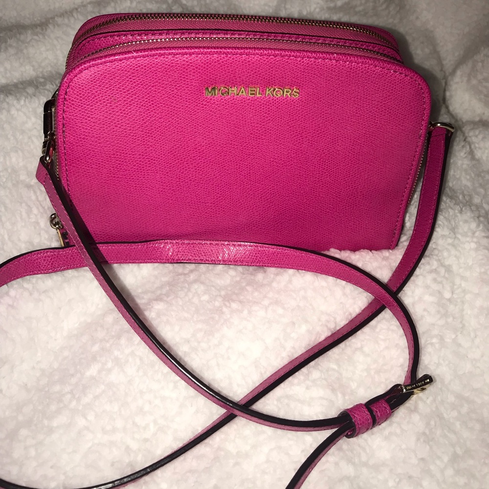 Hot Pink Michael Kors - Picture 1 of 8